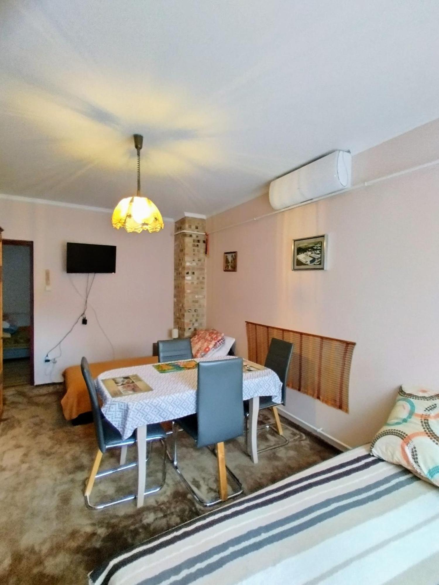 Bundik Vendeghaz Hotel Berettyoujfalu Exterior photo